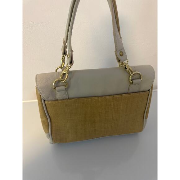 Vince Camuto Bold Gold Medallion cream pebble leather/rattan - Picture 6 of 12